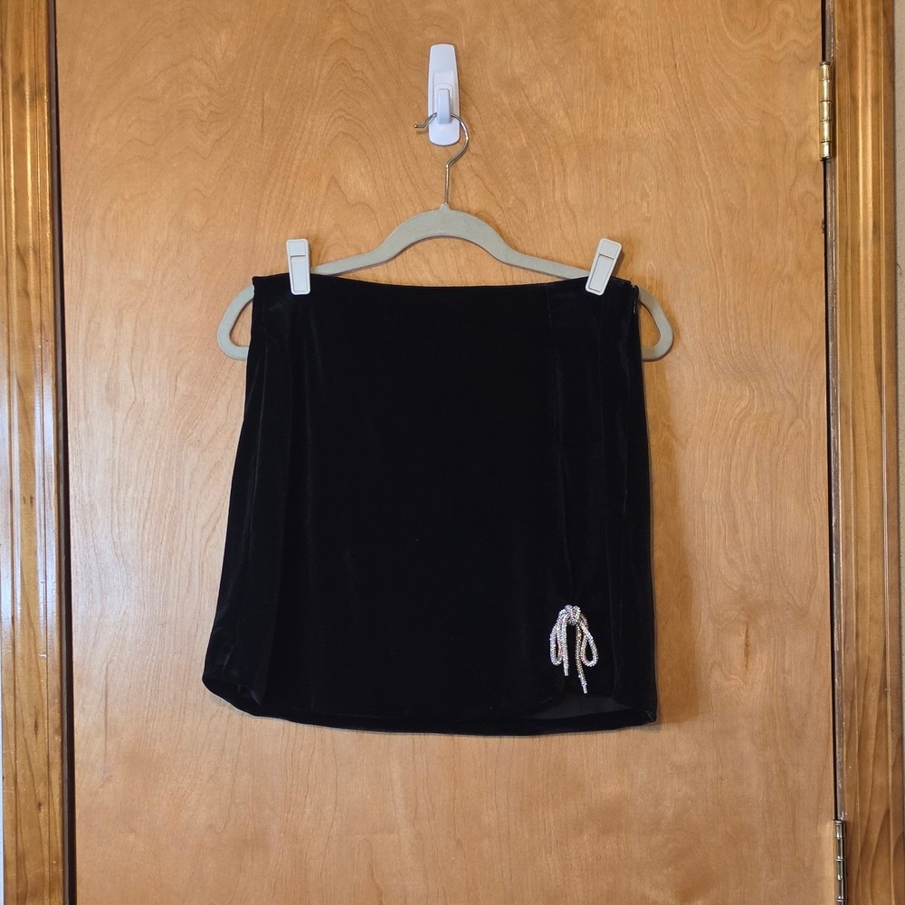 Y2K D.ARK Black Velvet Mini Skirt Rhinestone Bow Accent Side Slit Medium NWT
